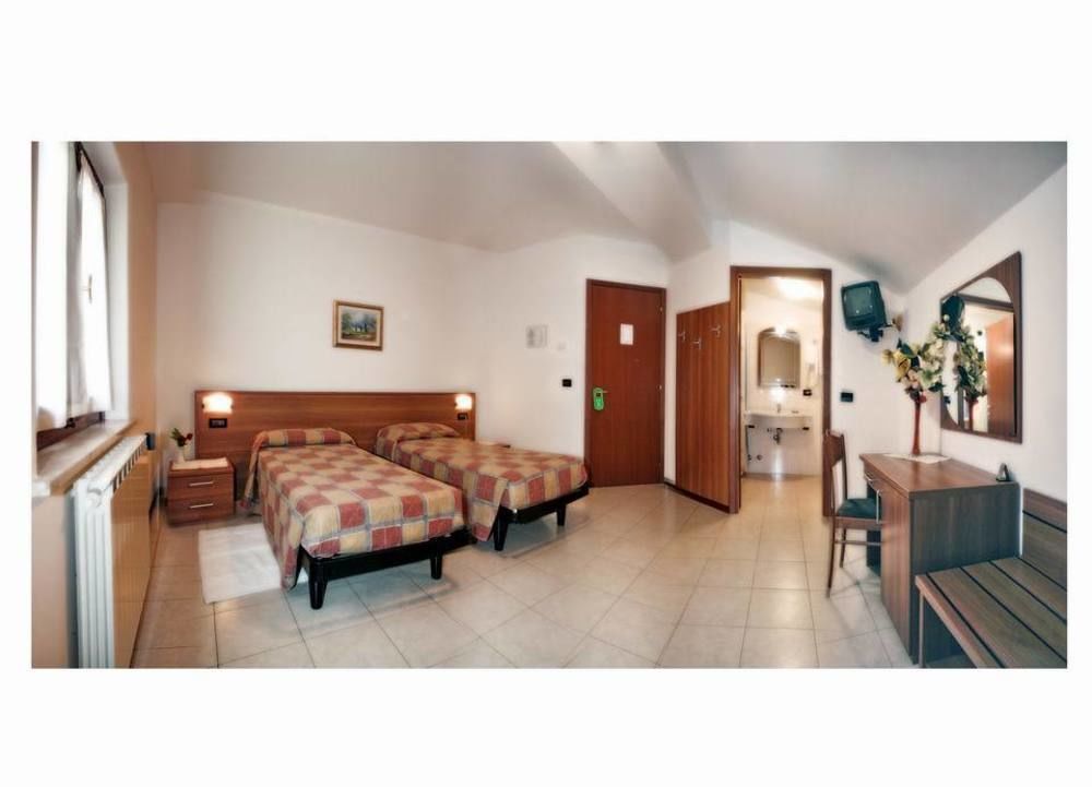Boario Terme Albergo Il Castellino מראה חיצוני תמונה