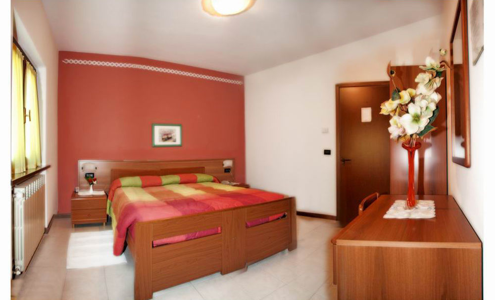 Boario Terme Albergo Il Castellino מראה חיצוני תמונה