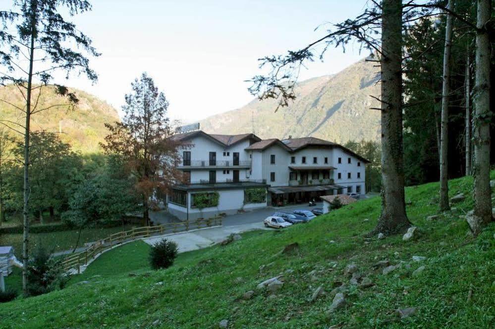 Boario Terme Albergo Il Castellino מראה חיצוני תמונה