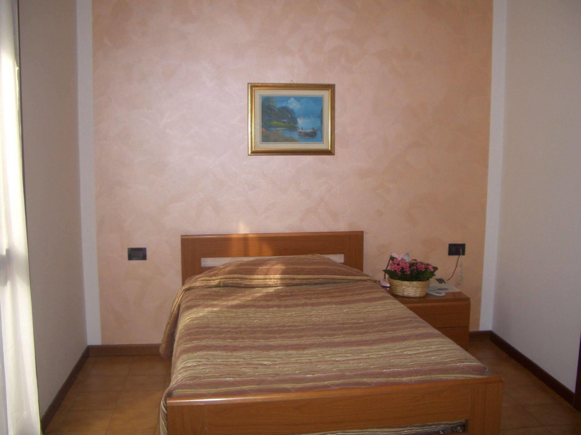 Boario Terme Albergo Il Castellino מראה חיצוני תמונה
