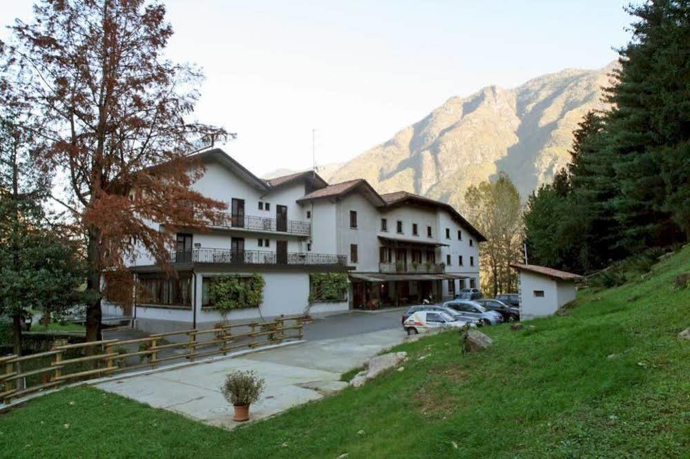 Boario Terme Albergo Il Castellino מראה חיצוני תמונה